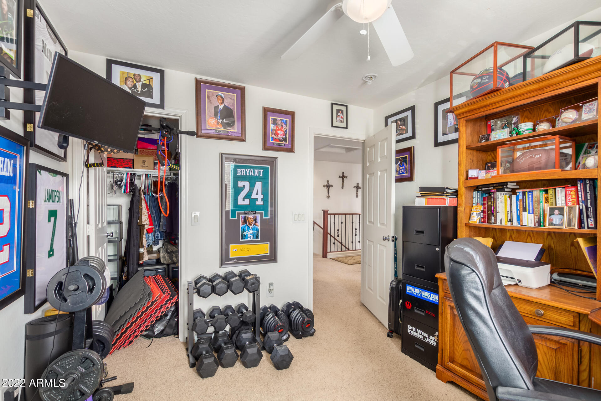 1238 W VINEYARD PLAINS Drive