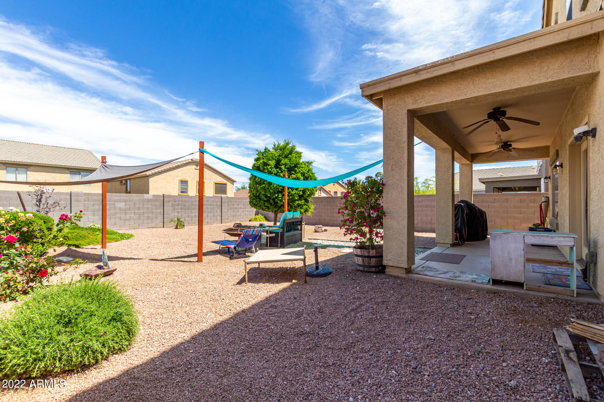 1238 W VINEYARD PLAINS Drive