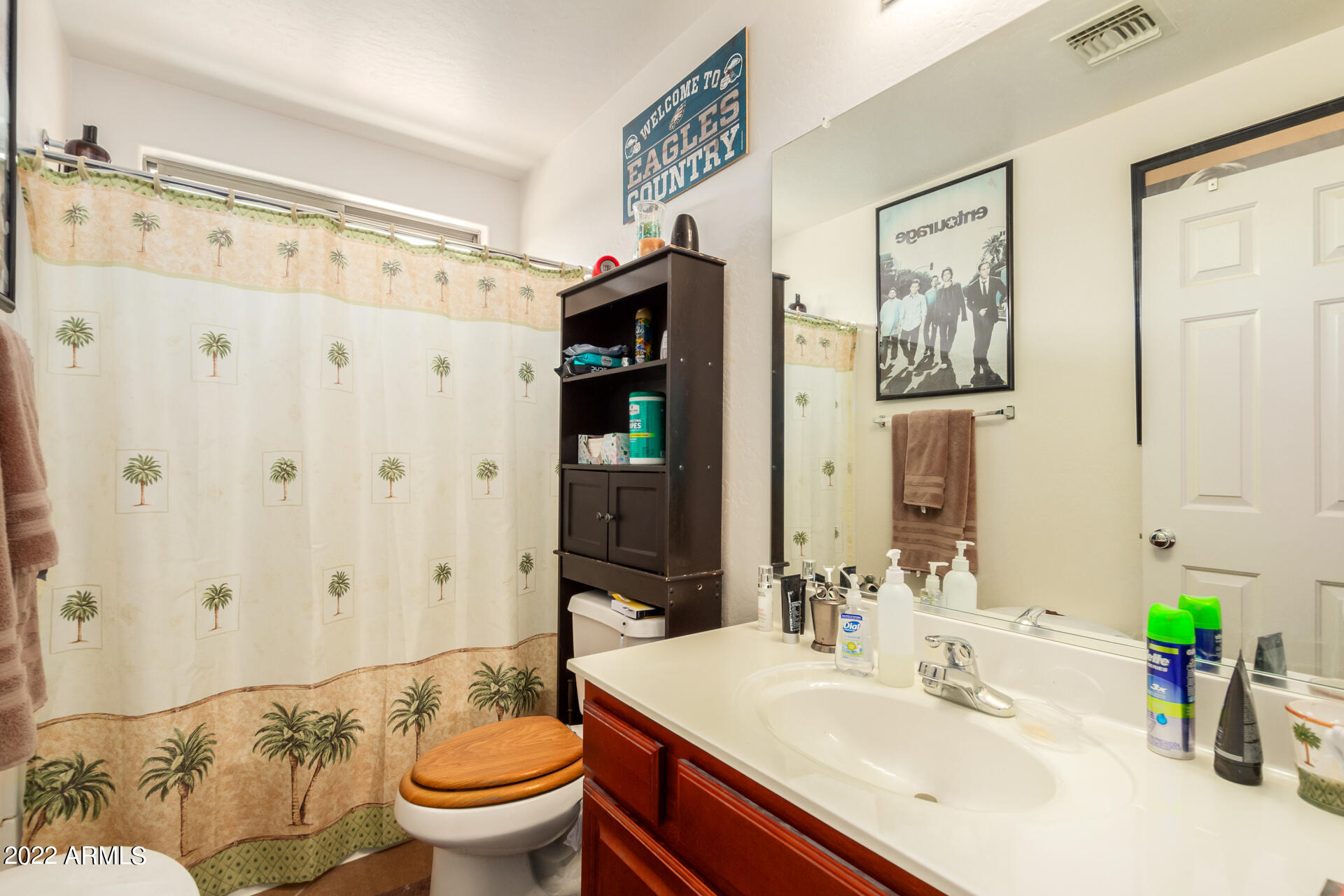 1238 W VINEYARD PLAINS Drive