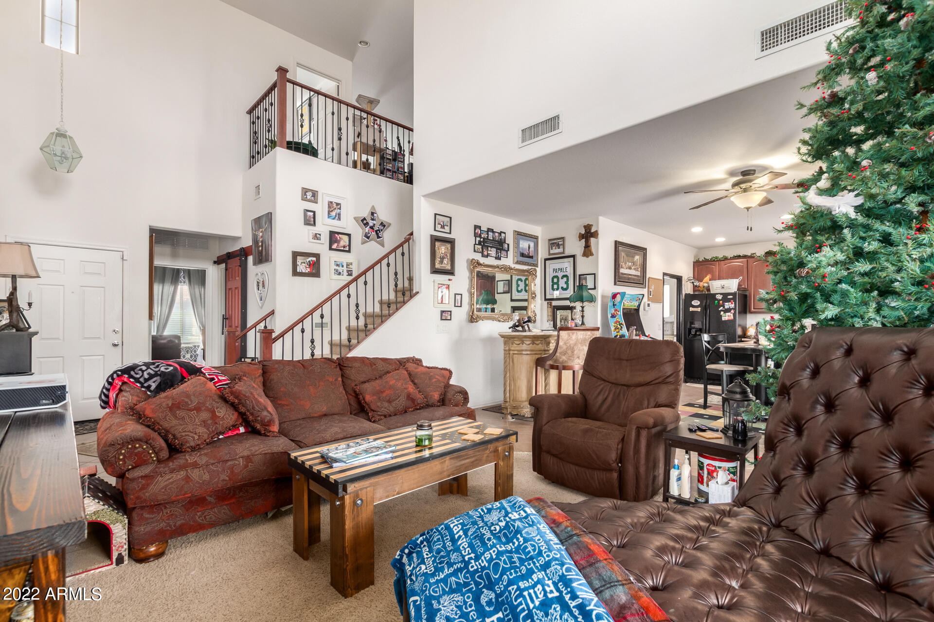 1238 W VINEYARD PLAINS Drive