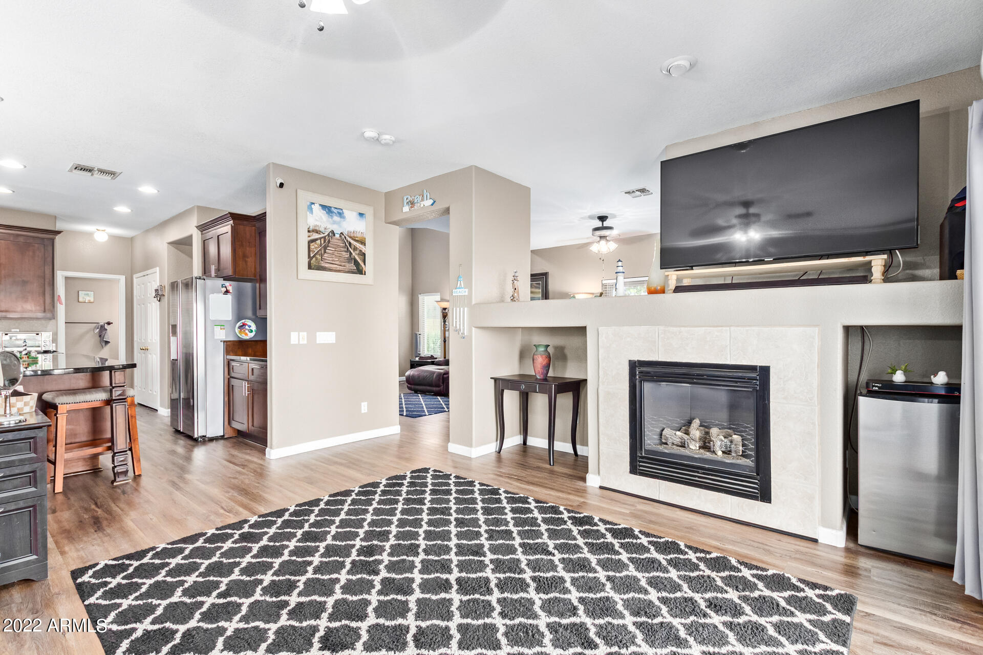 4031 W DESERT HOLLOW Drive