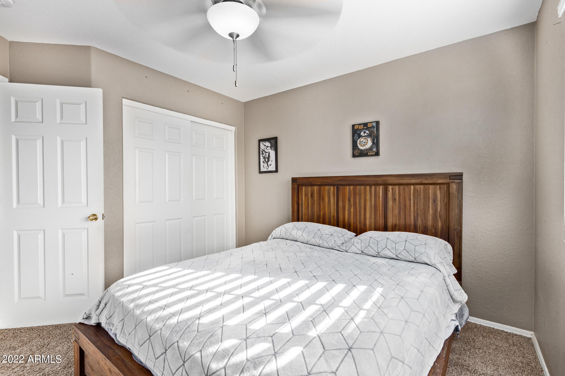 4031 W DESERT HOLLOW Drive