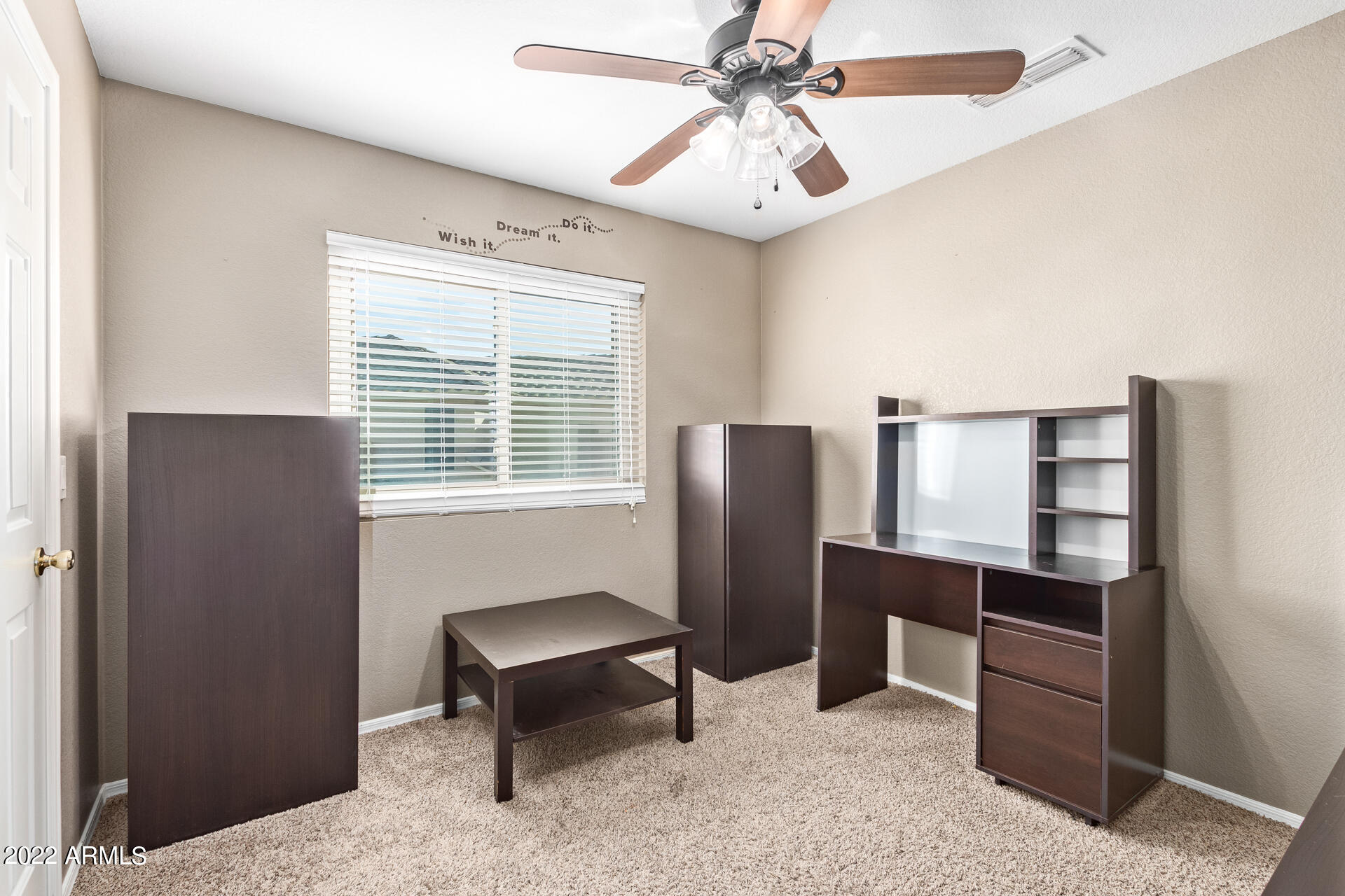 4031 W DESERT HOLLOW Drive