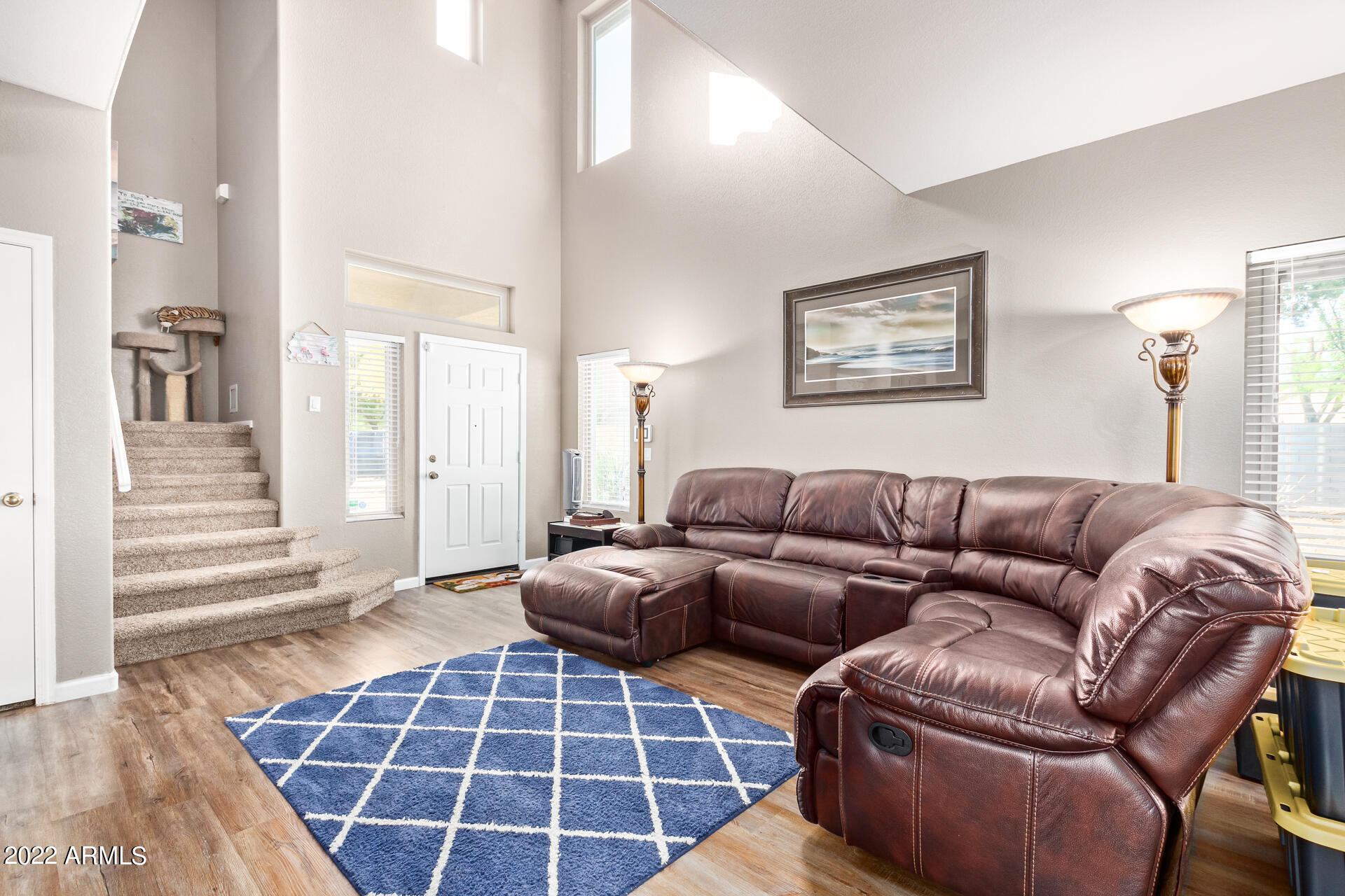 4031 W DESERT HOLLOW Drive