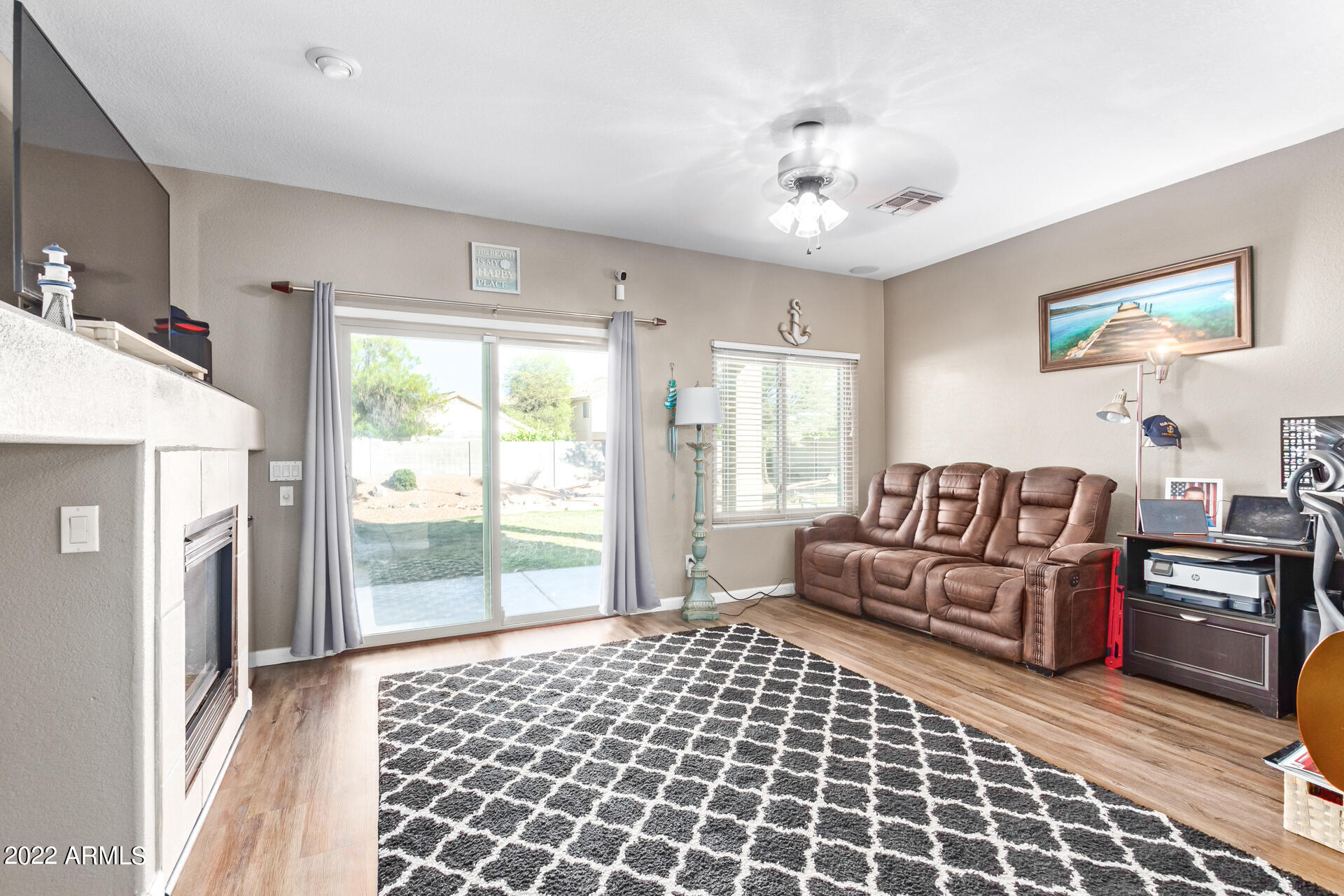 4031 W DESERT HOLLOW Drive