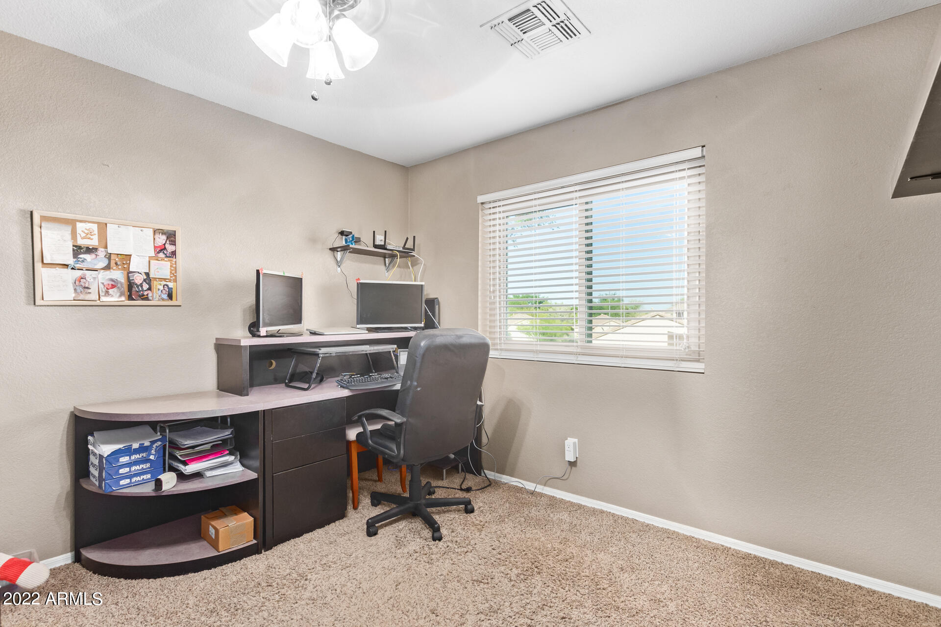 4031 W DESERT HOLLOW Drive