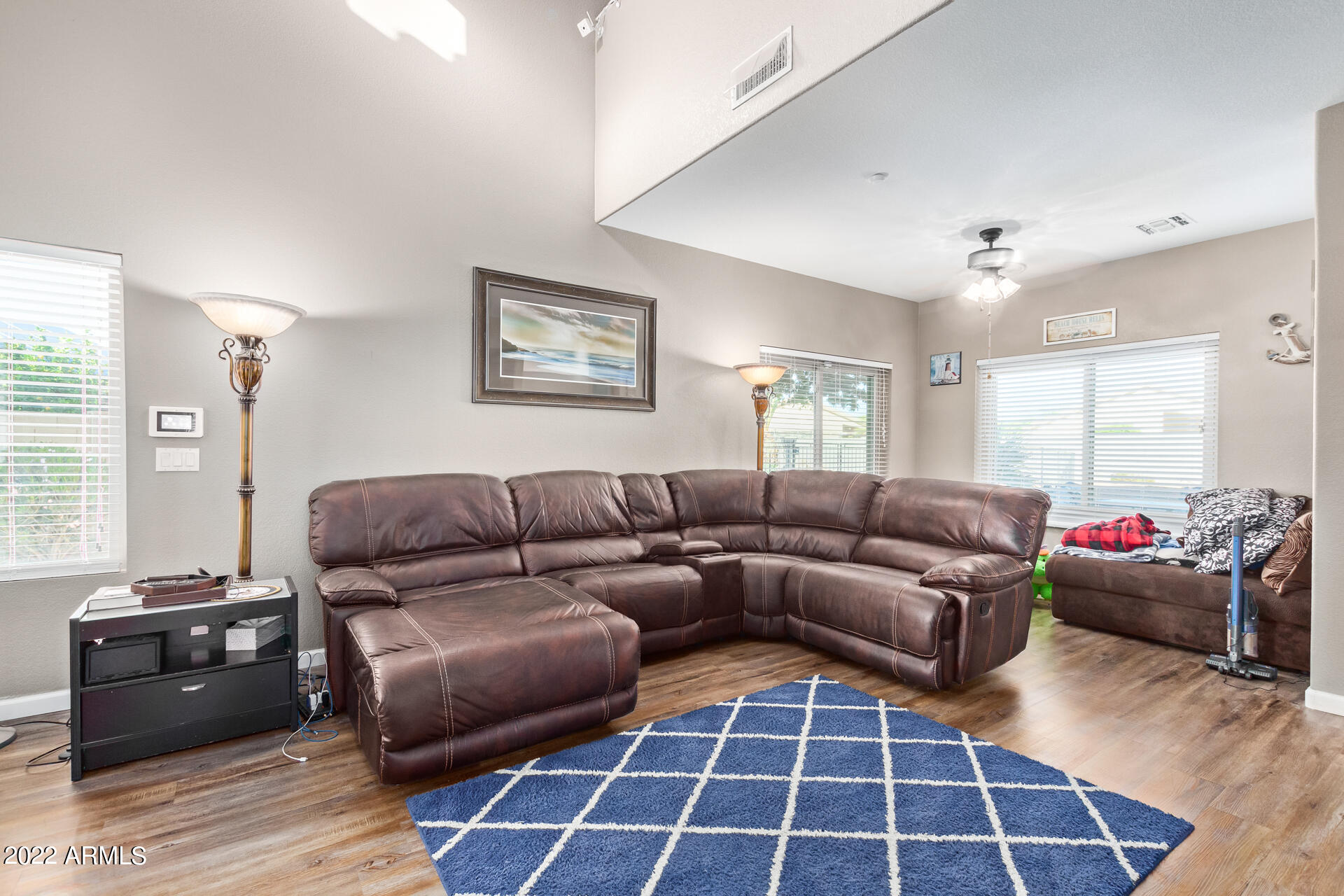 4031 W DESERT HOLLOW Drive
