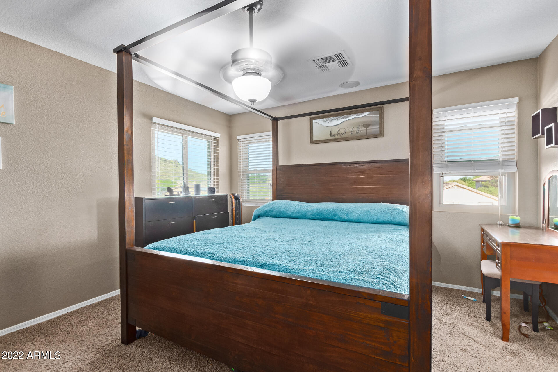 4031 W DESERT HOLLOW Drive