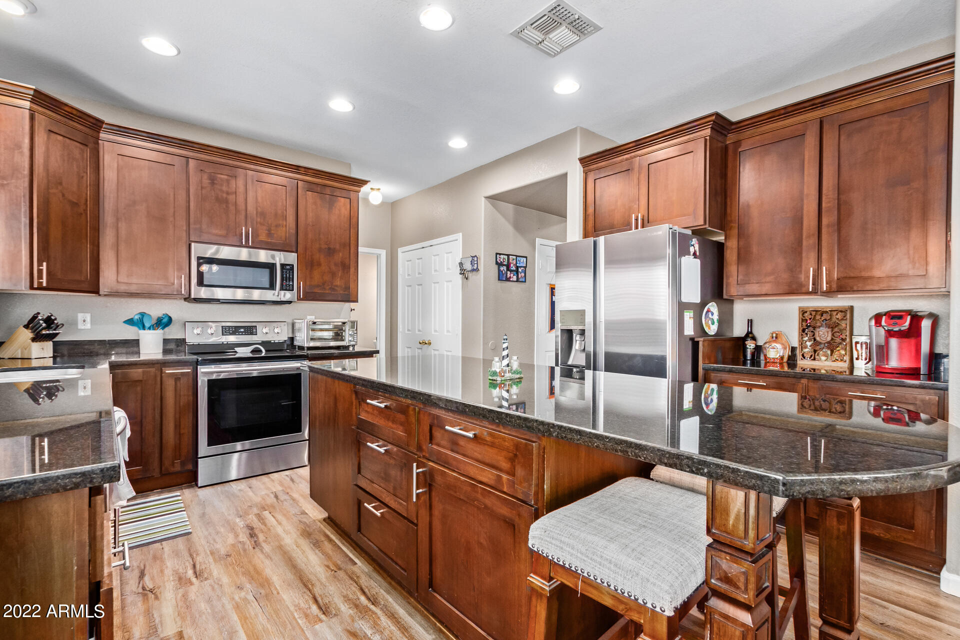 4031 W DESERT HOLLOW Drive