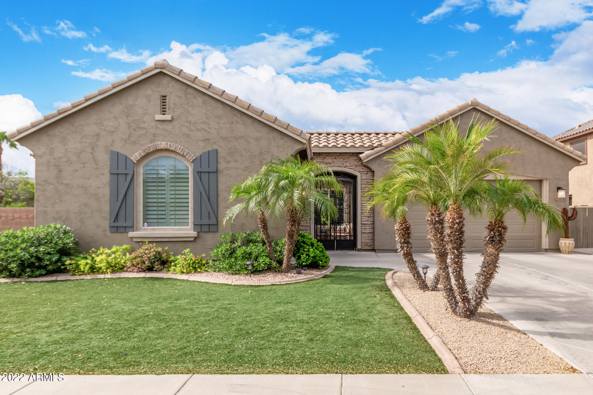2623 E LANTANA Drive
