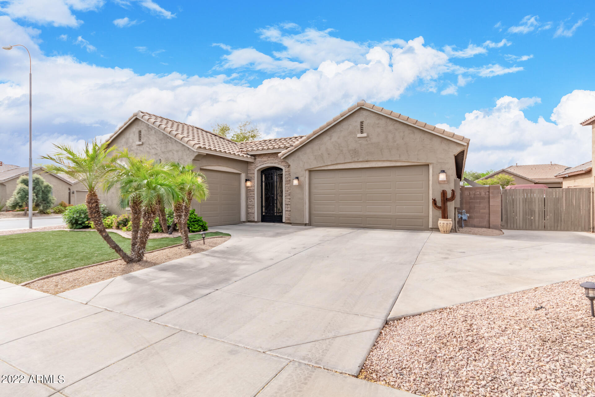 2623 E LANTANA Drive