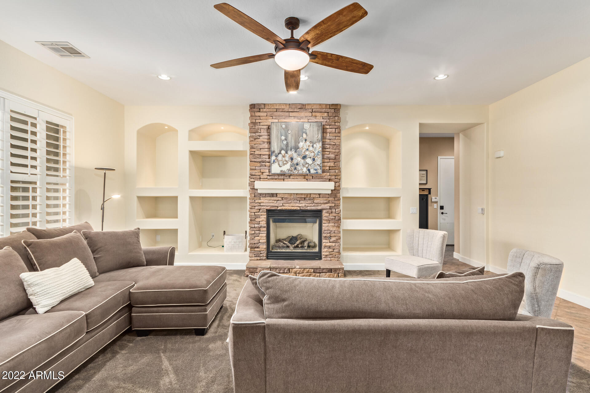 2623 E LANTANA Drive