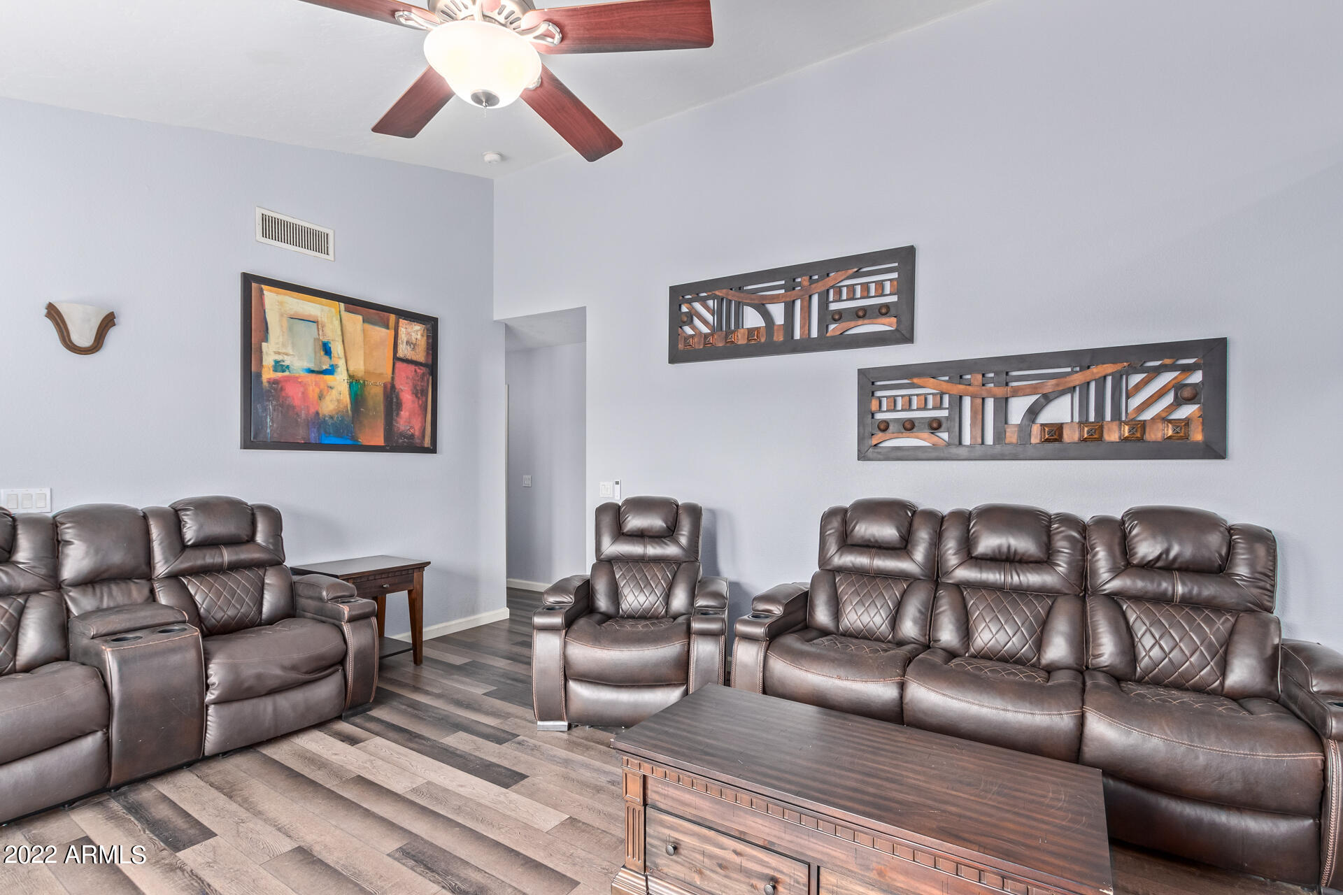 4112 E TANGLEWOOD Drive