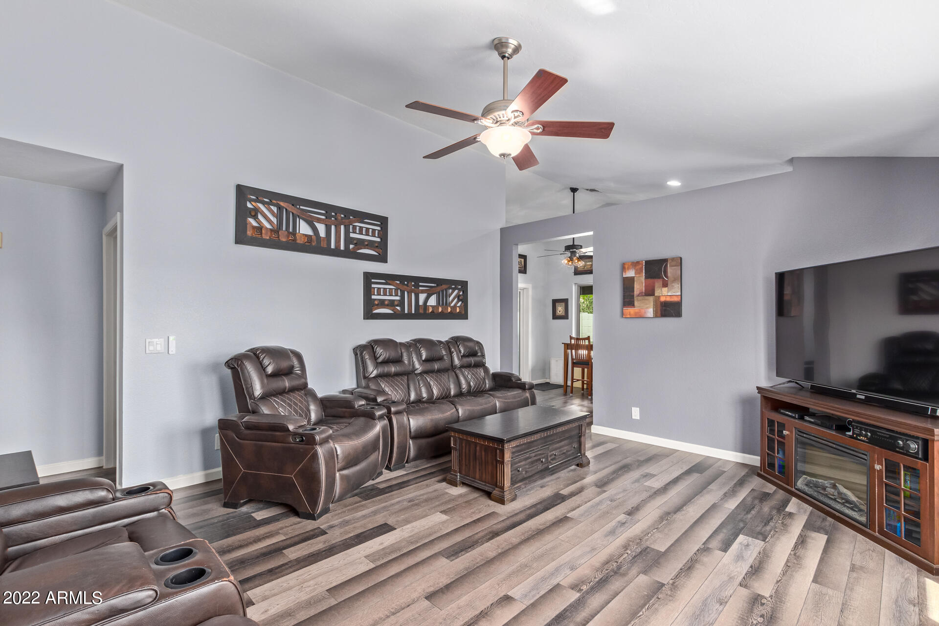 4112 E TANGLEWOOD Drive