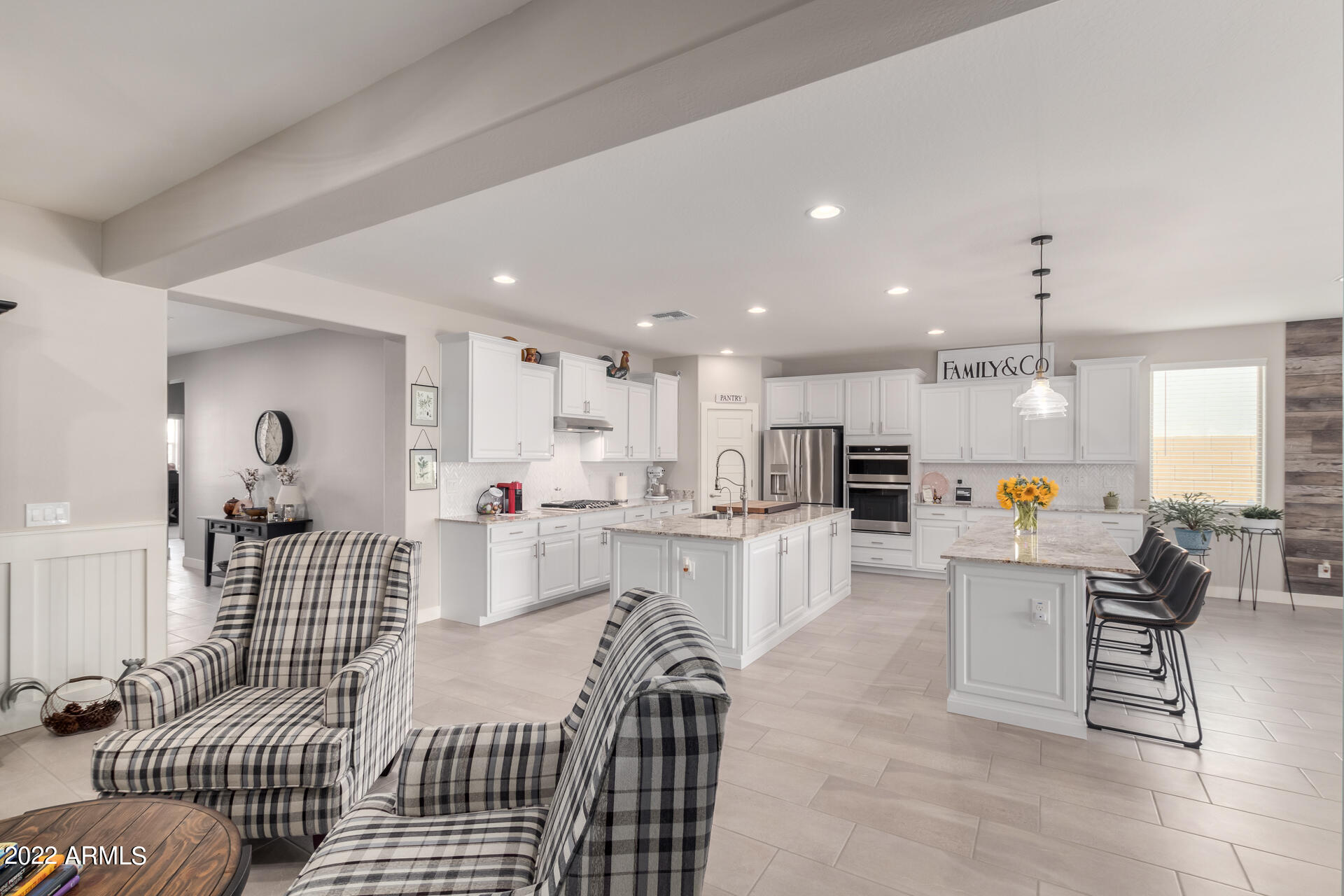 23103 E CALLE DE FLORES --