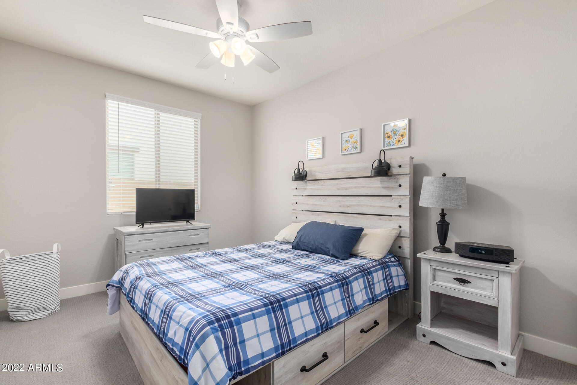 23103 E CALLE DE FLORES --