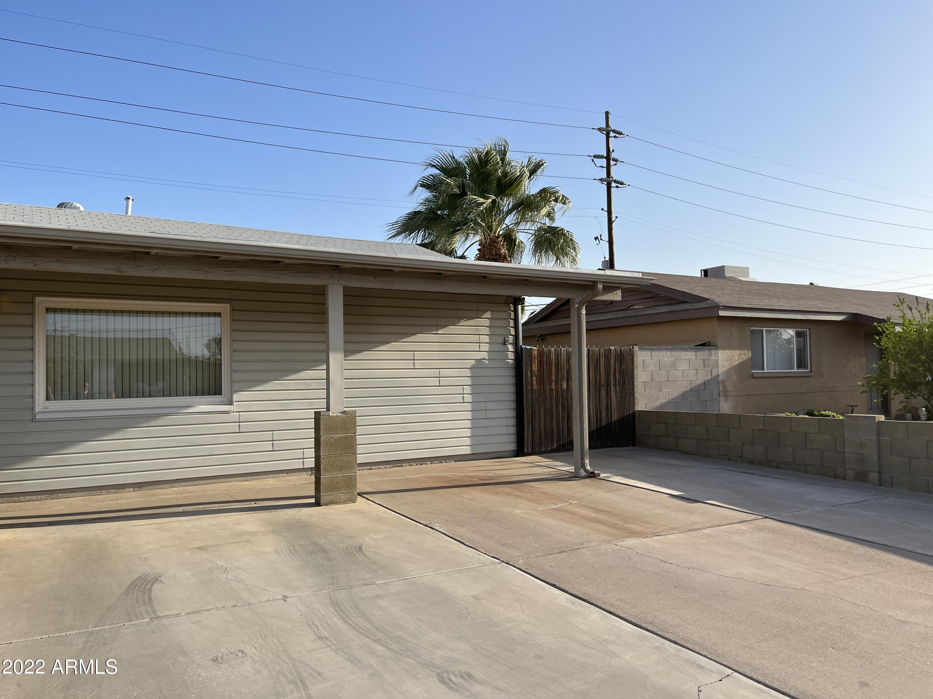 3423 W CORRINE Drive