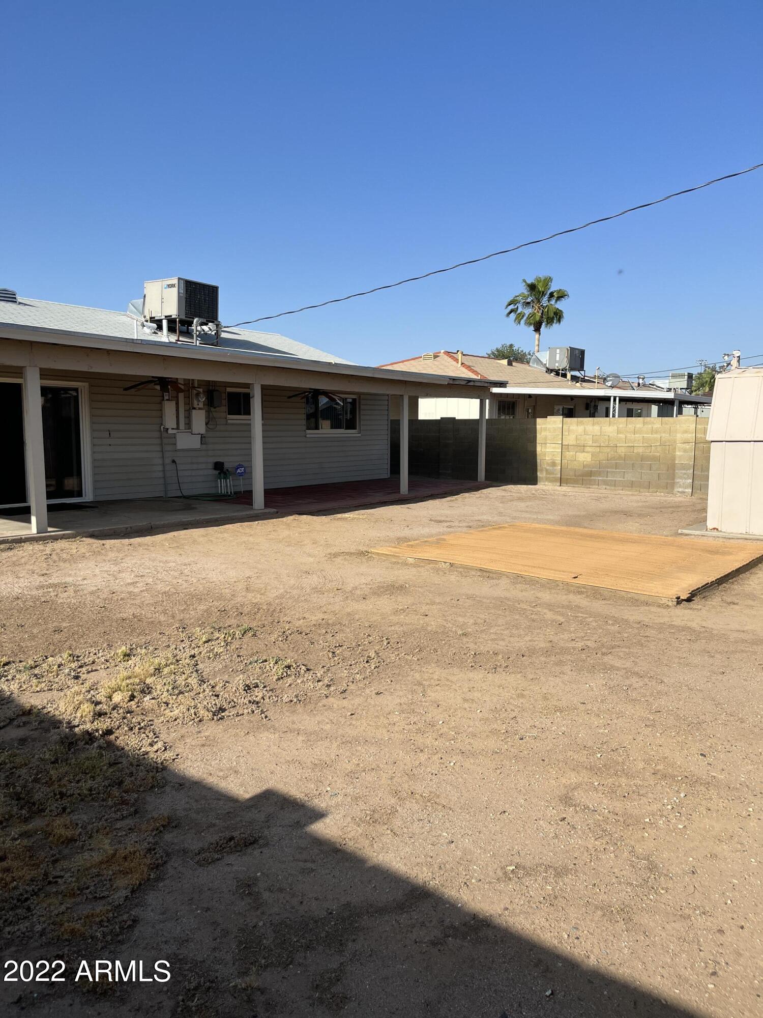 3423 W CORRINE Drive