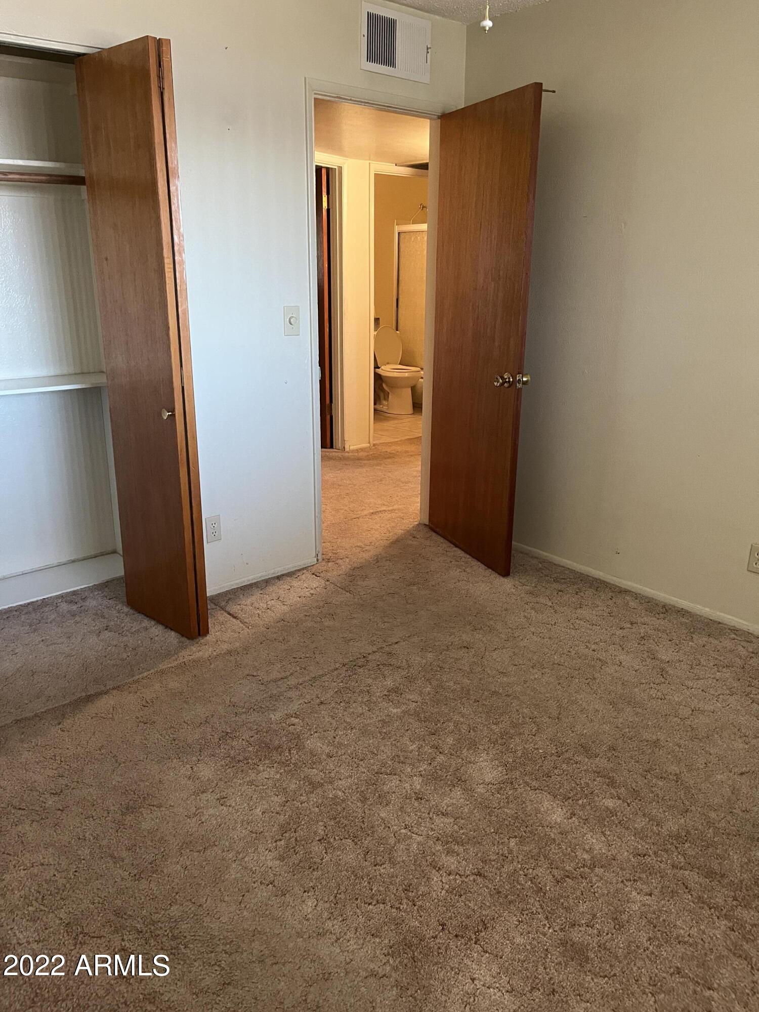 3423 W CORRINE Drive