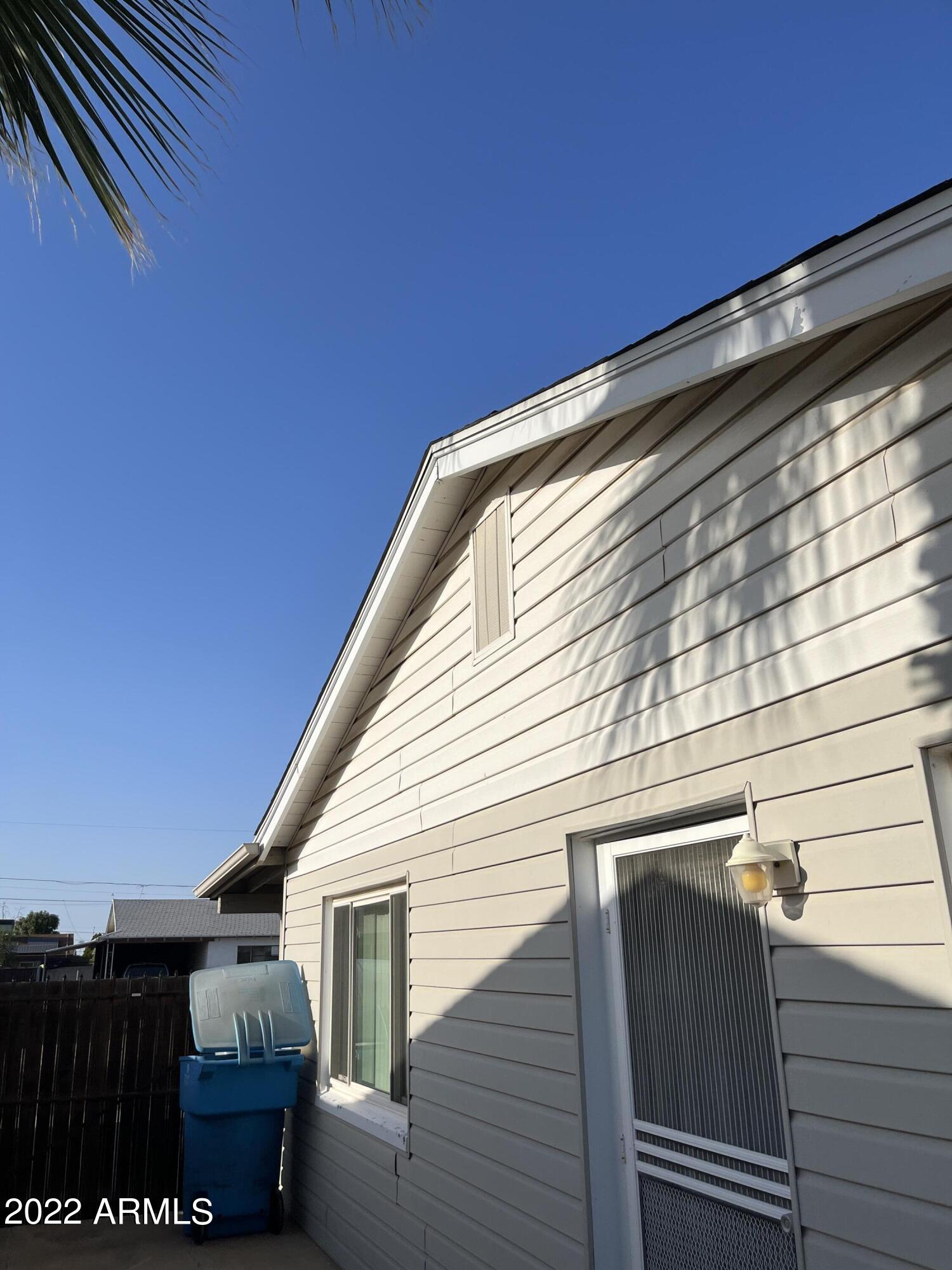 3423 W CORRINE Drive