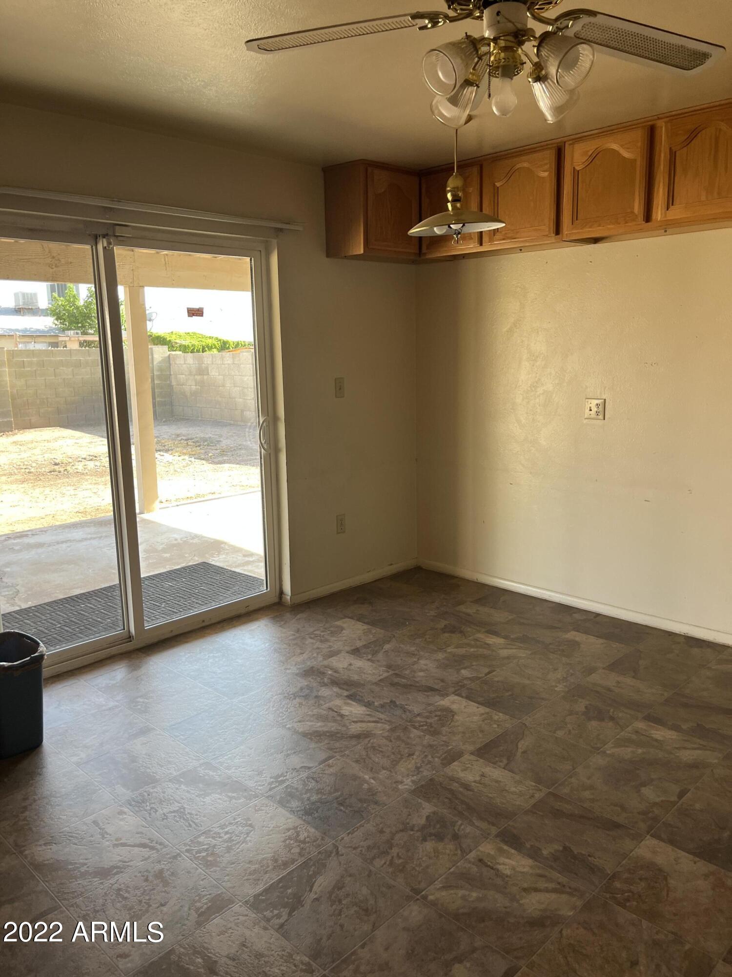 3423 W CORRINE Drive