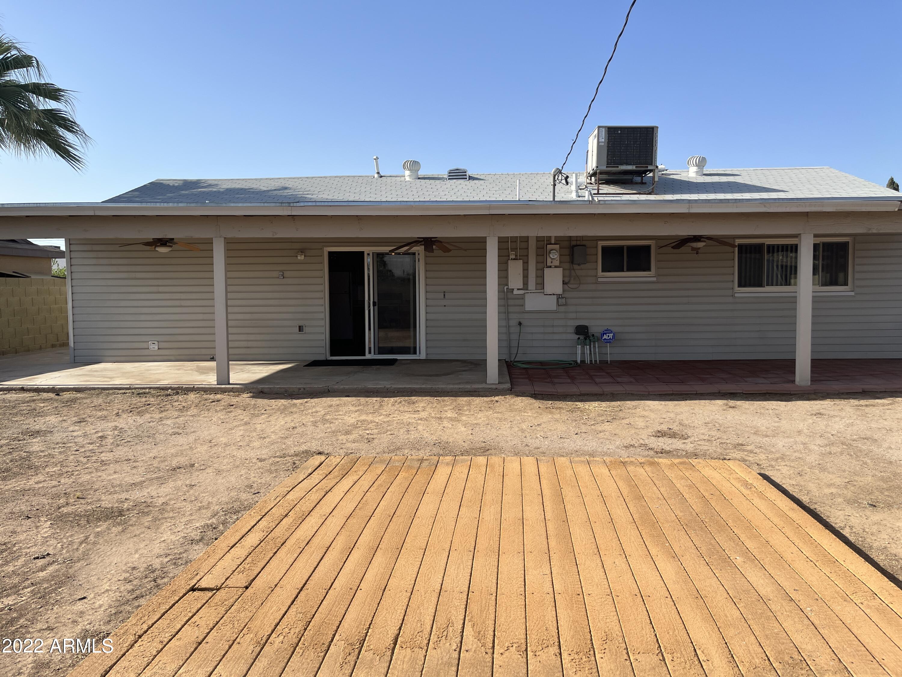 3423 W CORRINE Drive