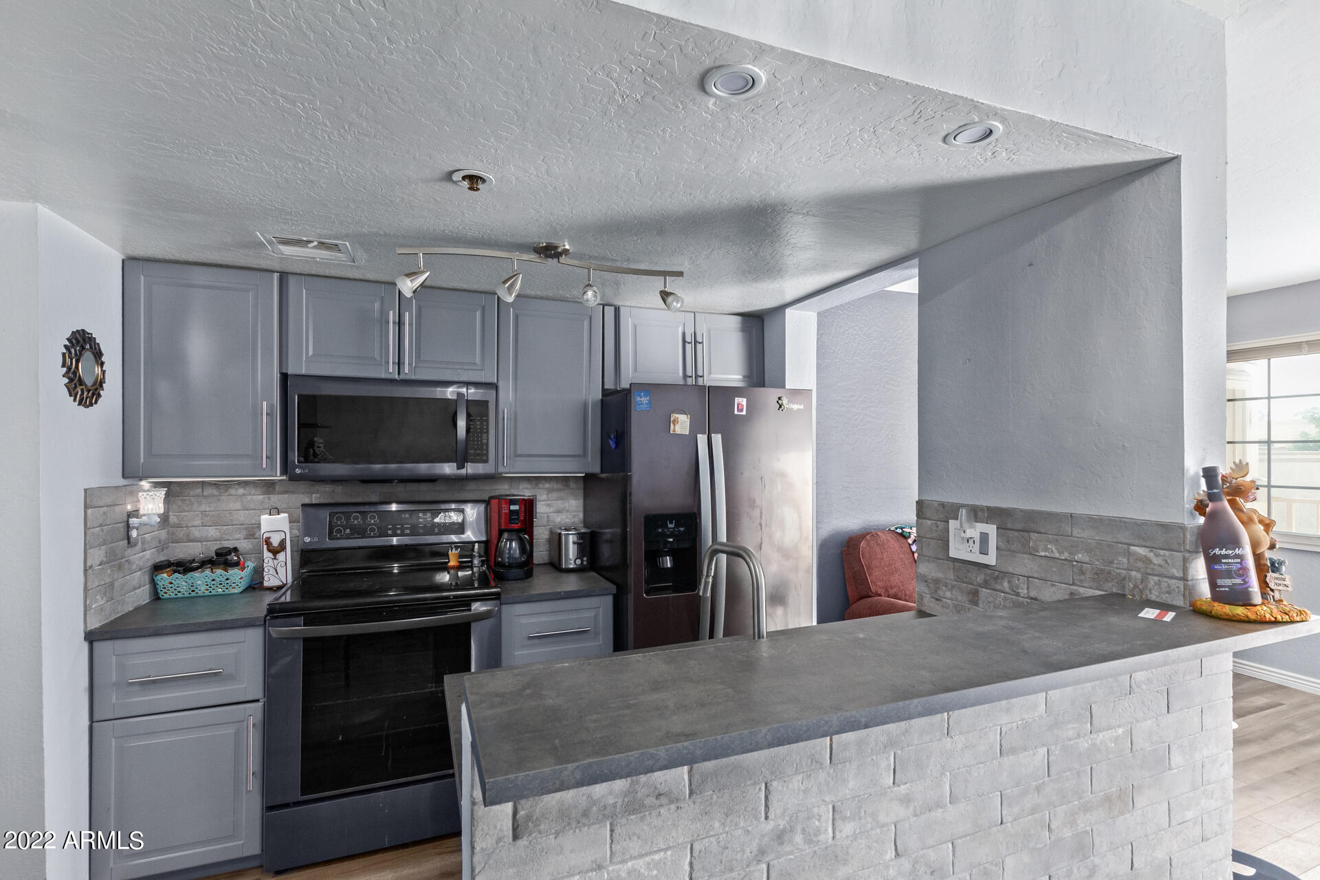 12123 W BELL Road Unit: 354