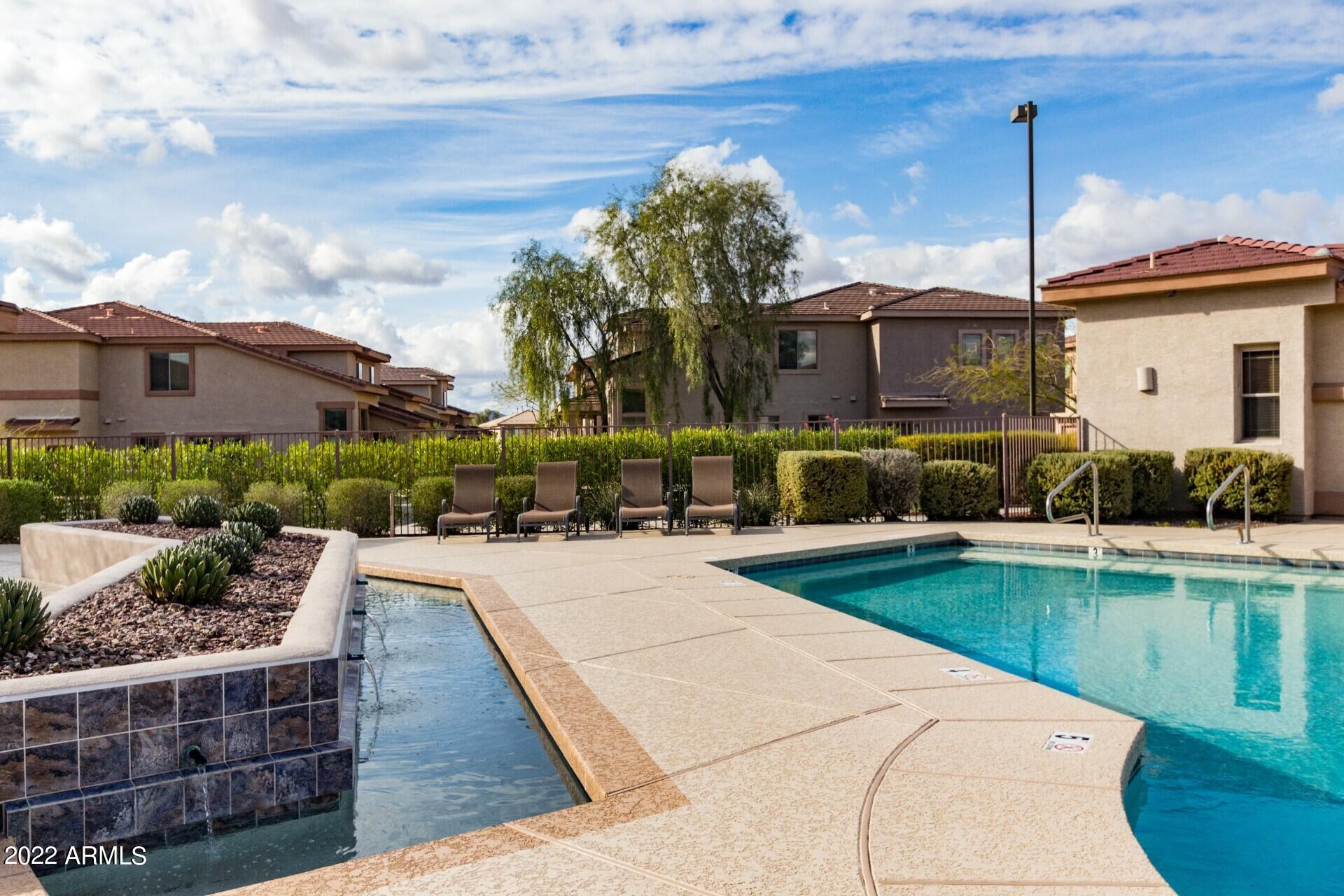 42424 N GAVILAN PEAK Parkway Unit: 6206