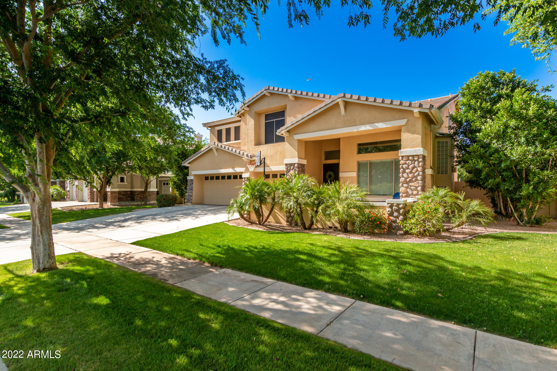 2898 E COMSTOCK Drive