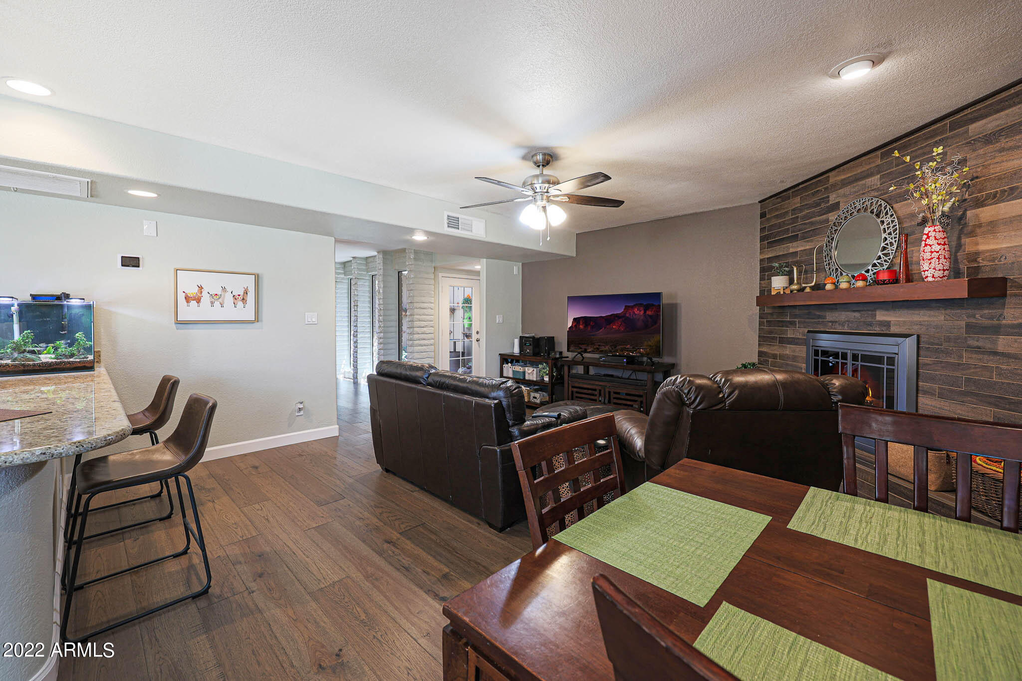 10602 N 25TH Place