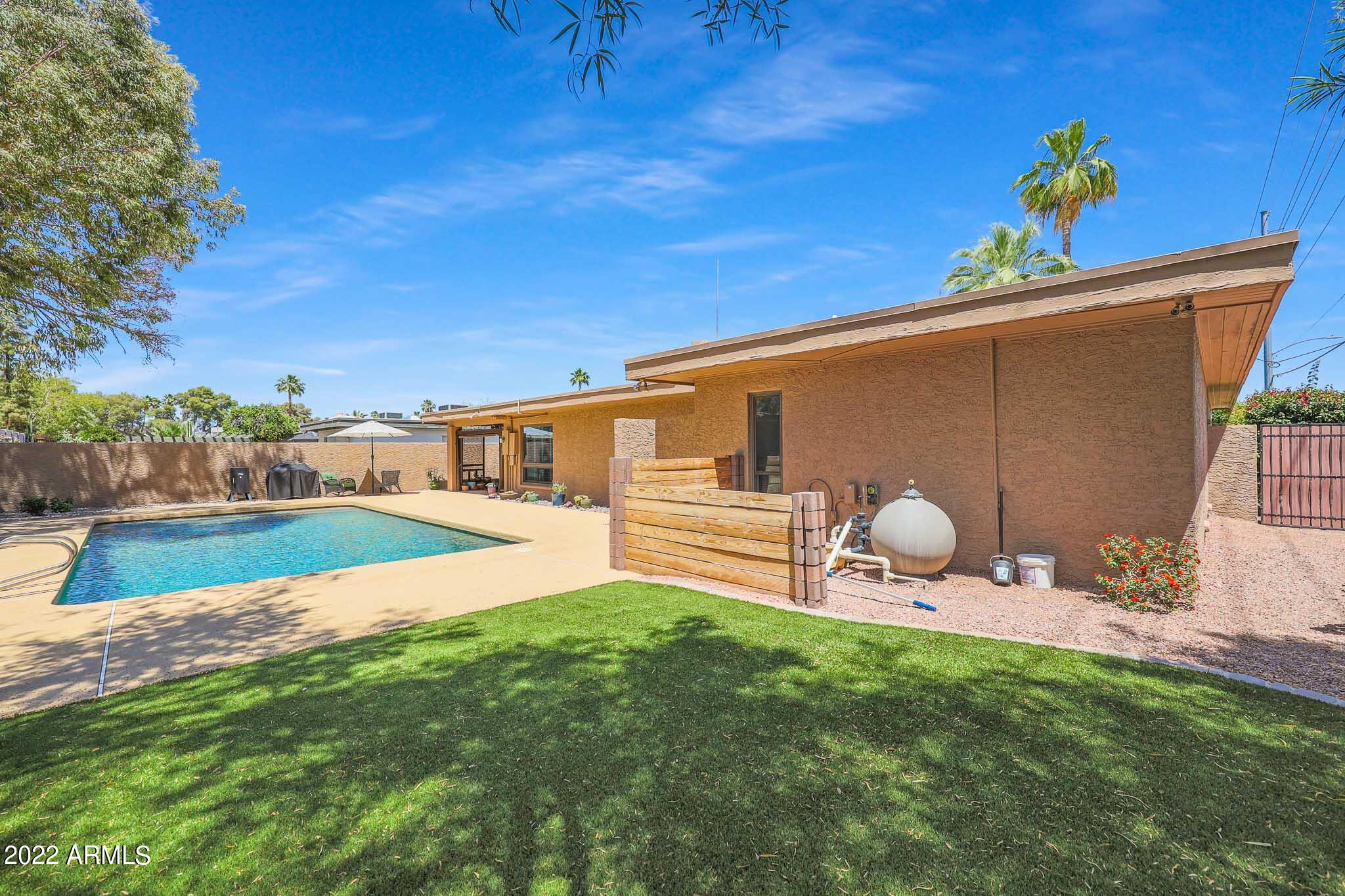 10602 N 25TH Place