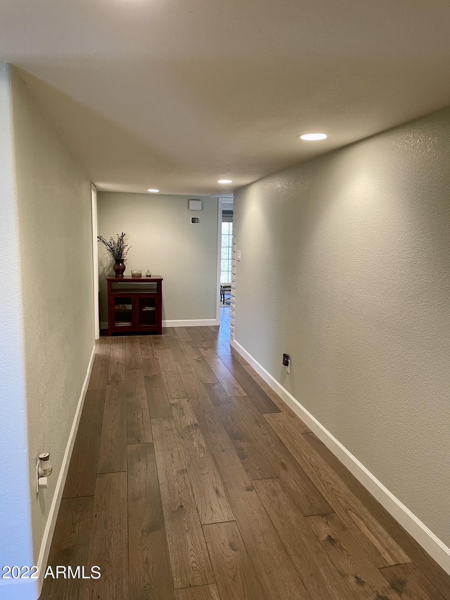 10602 N 25TH Place