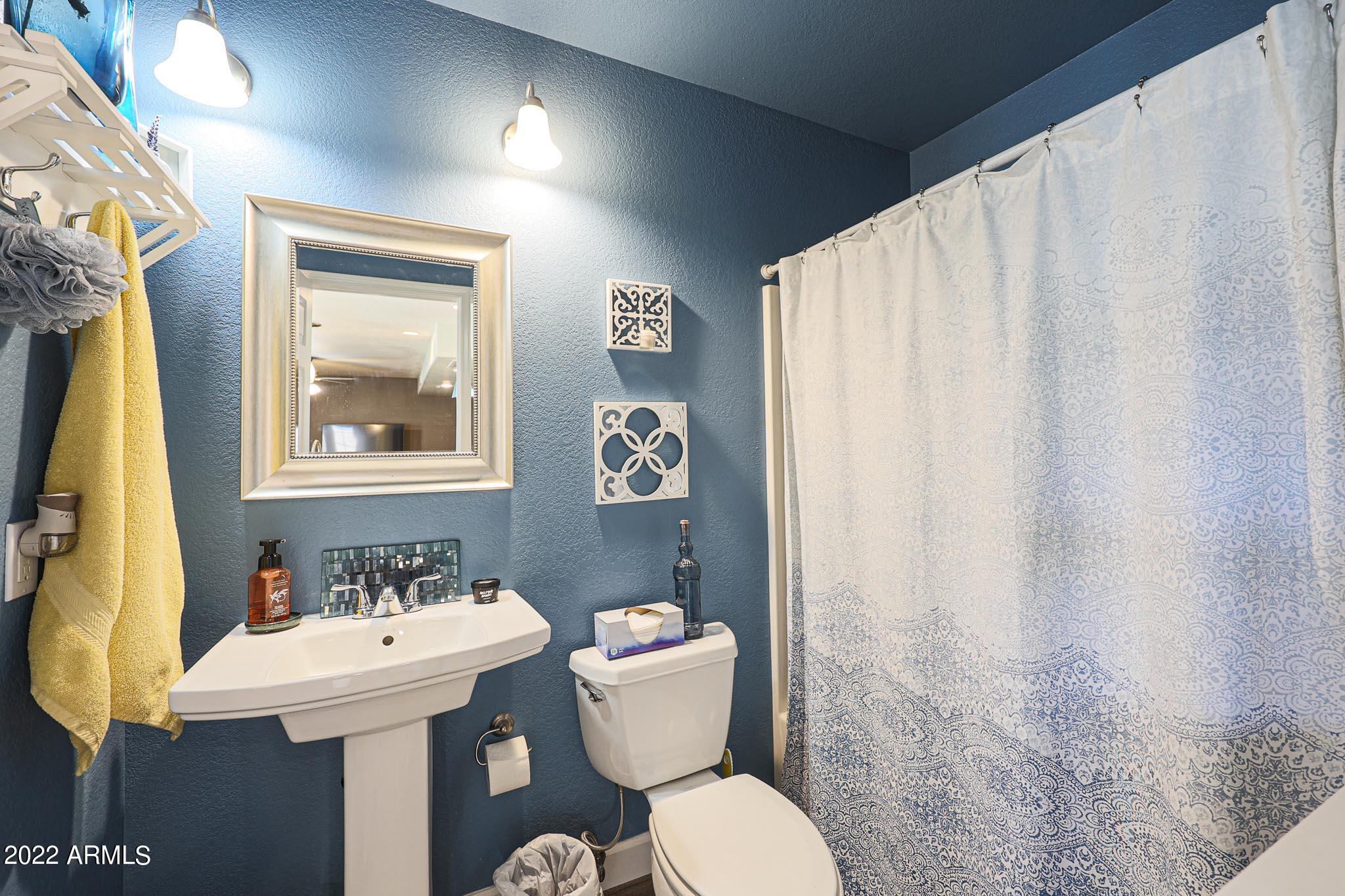 10602 N 25TH Place