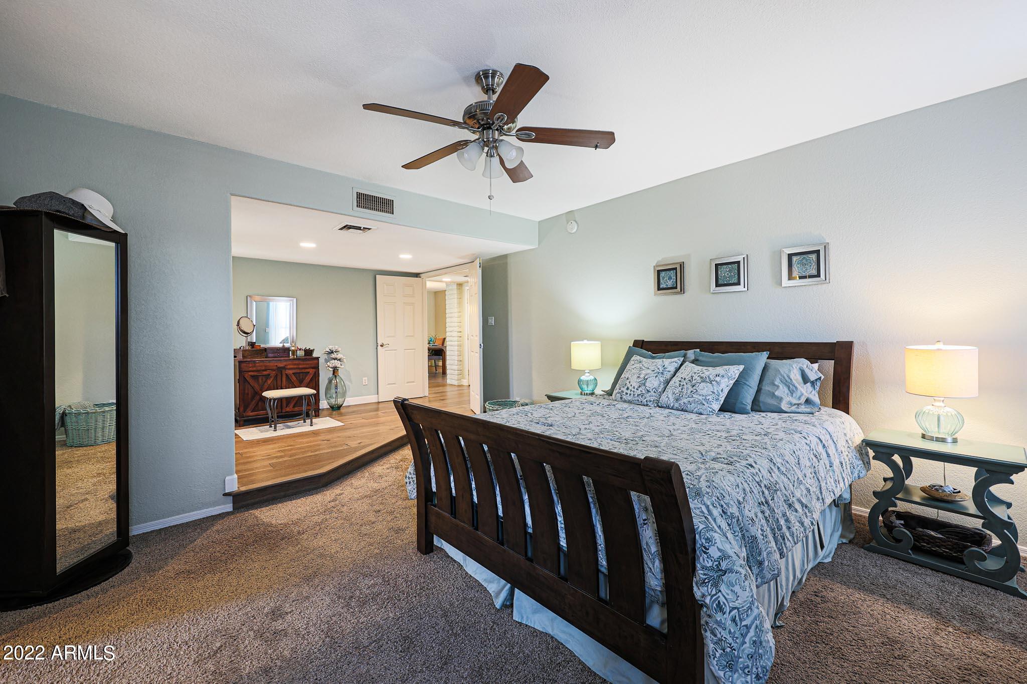 10602 N 25TH Place