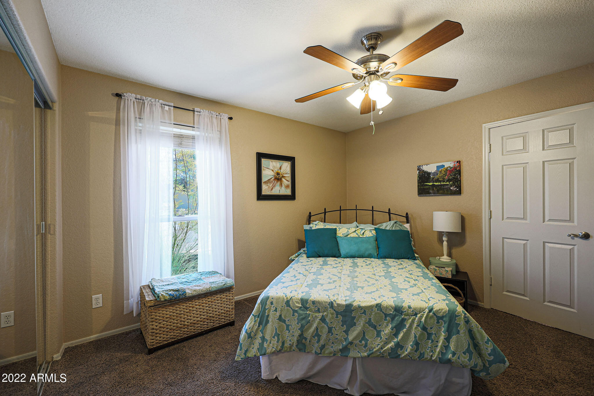 10602 N 25TH Place