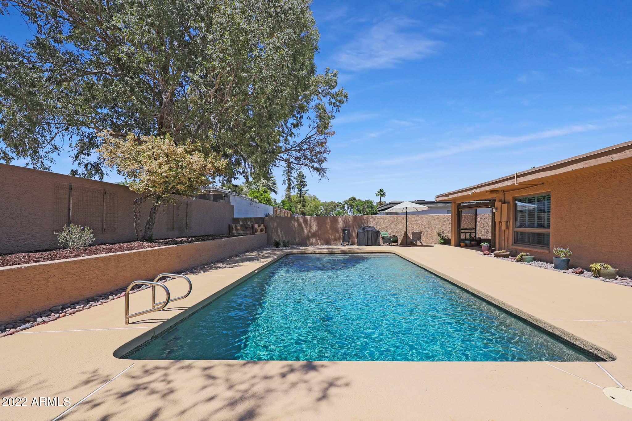 10602 N 25TH Place