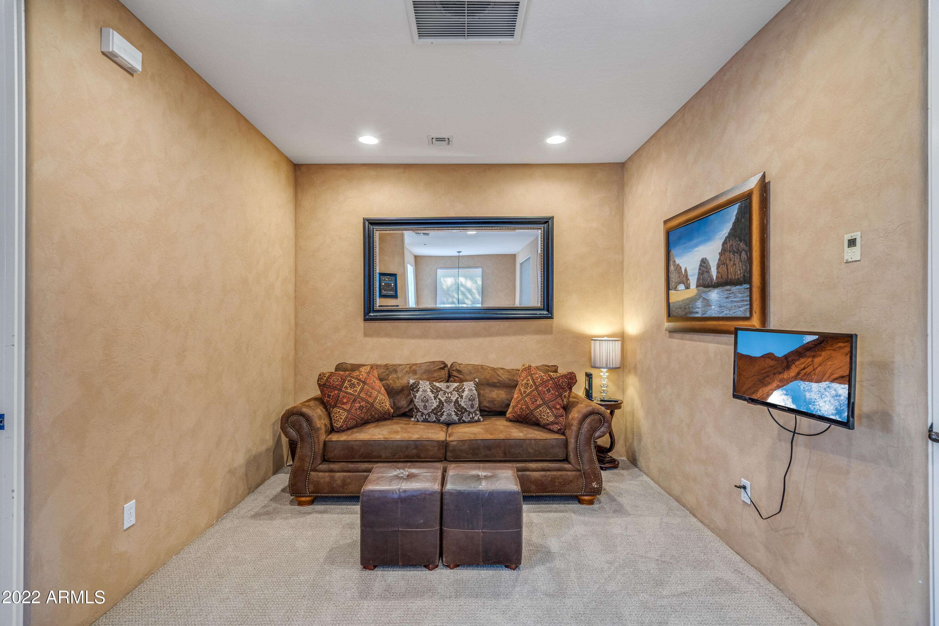 10236 E WHITE FEATHER Lane