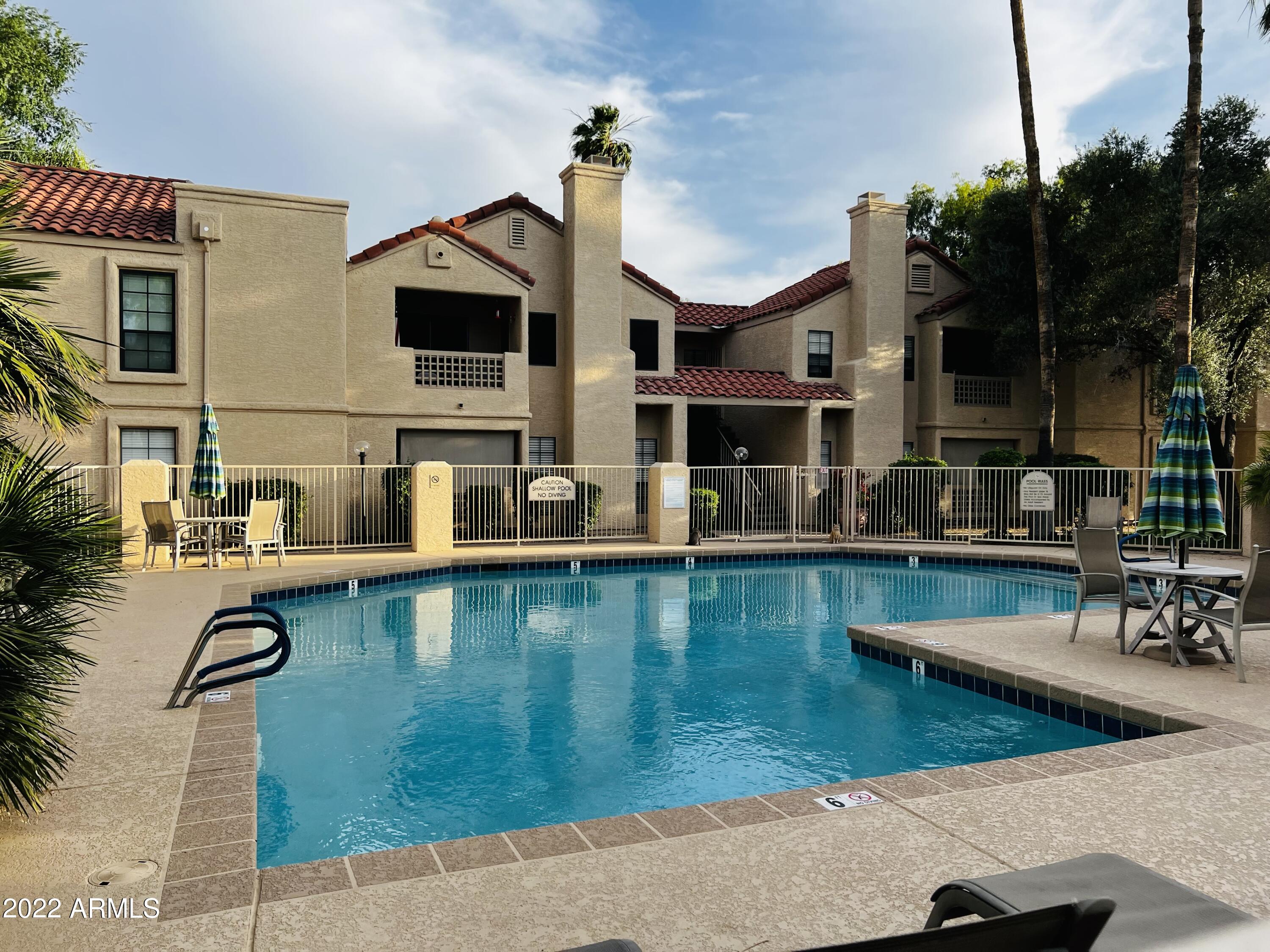 2855 S EXTENSION Road Unit: 204