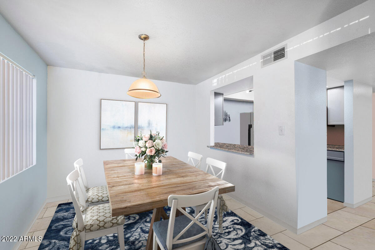 2202 W GLENROSA Avenue Unit: 15