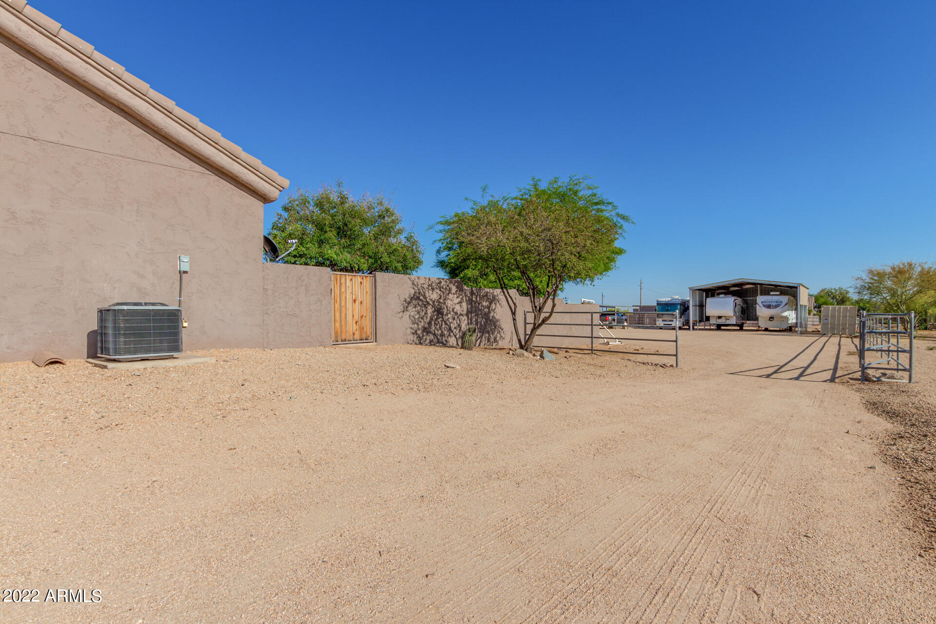 513 E JORDON Lane