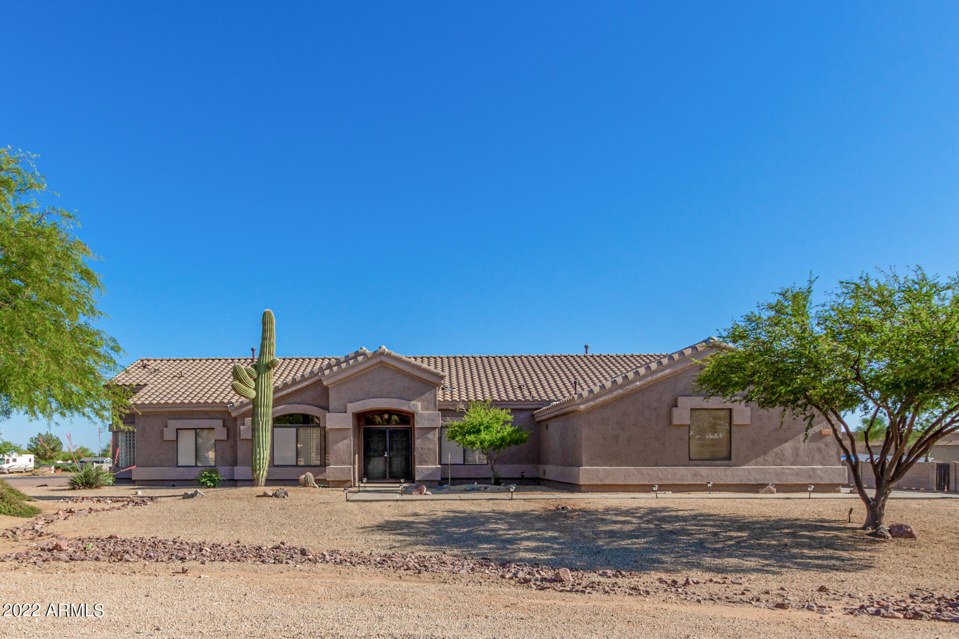 513 E JORDON Lane