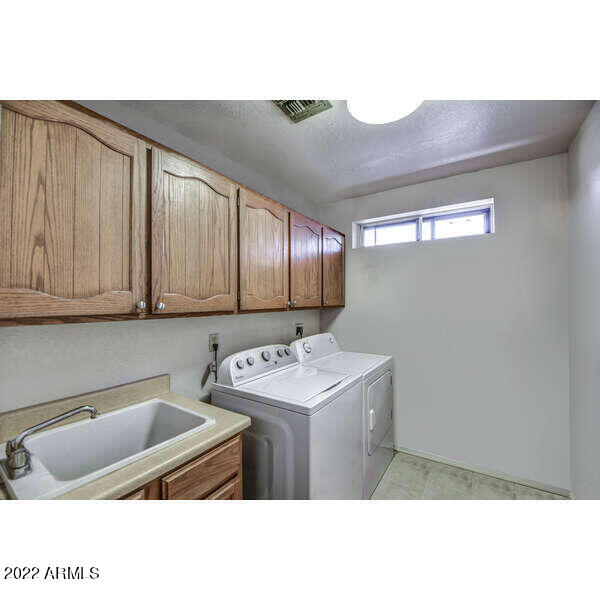 231 W 22ND Avenue