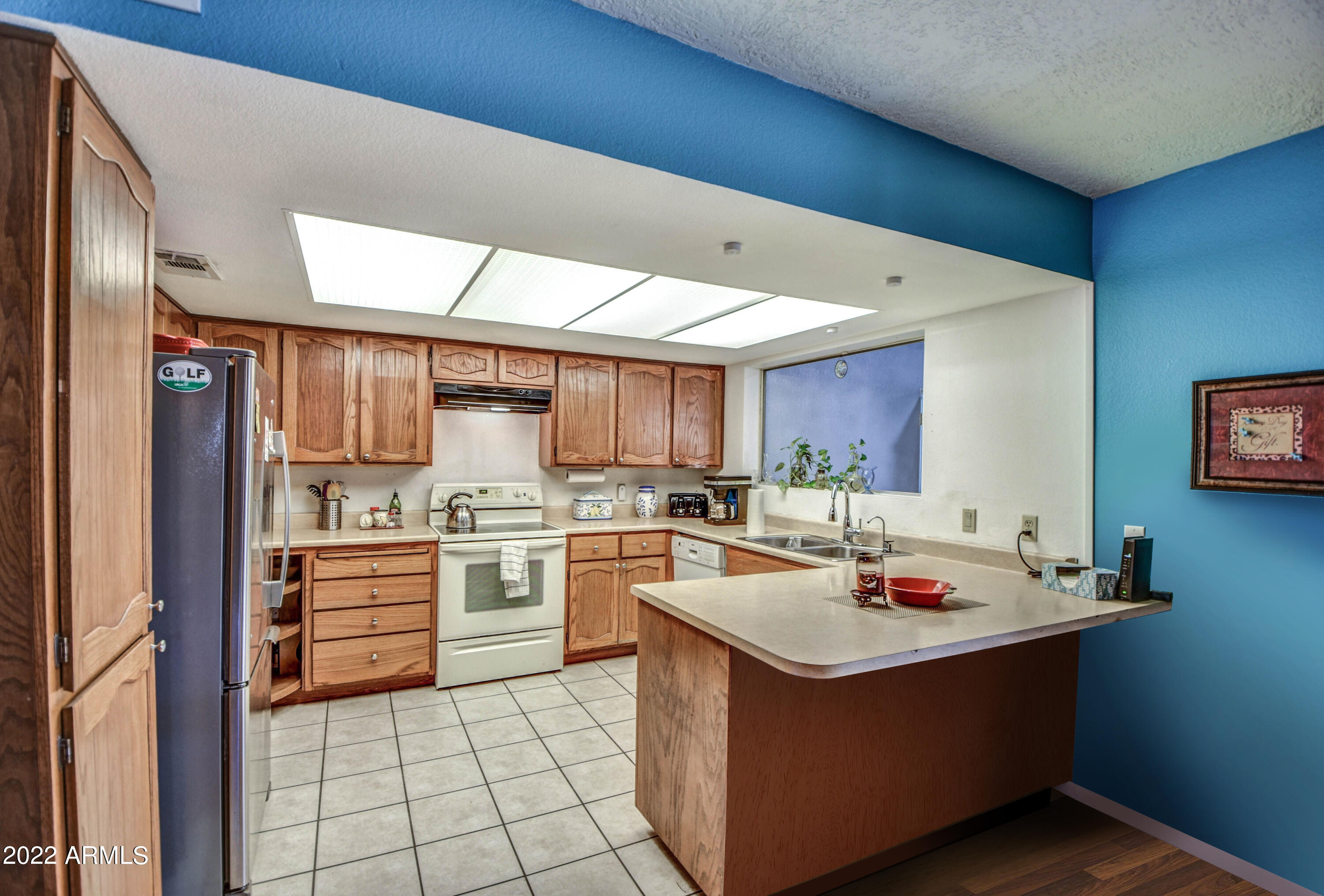 231 W 22ND Avenue