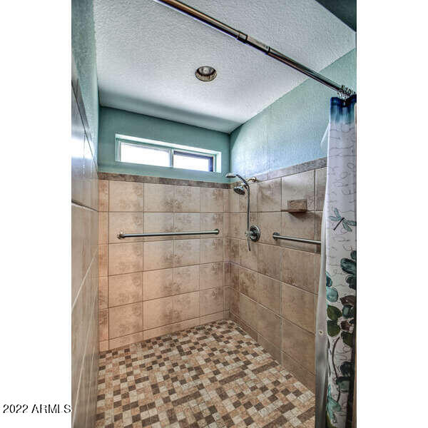 231 W 22ND Avenue