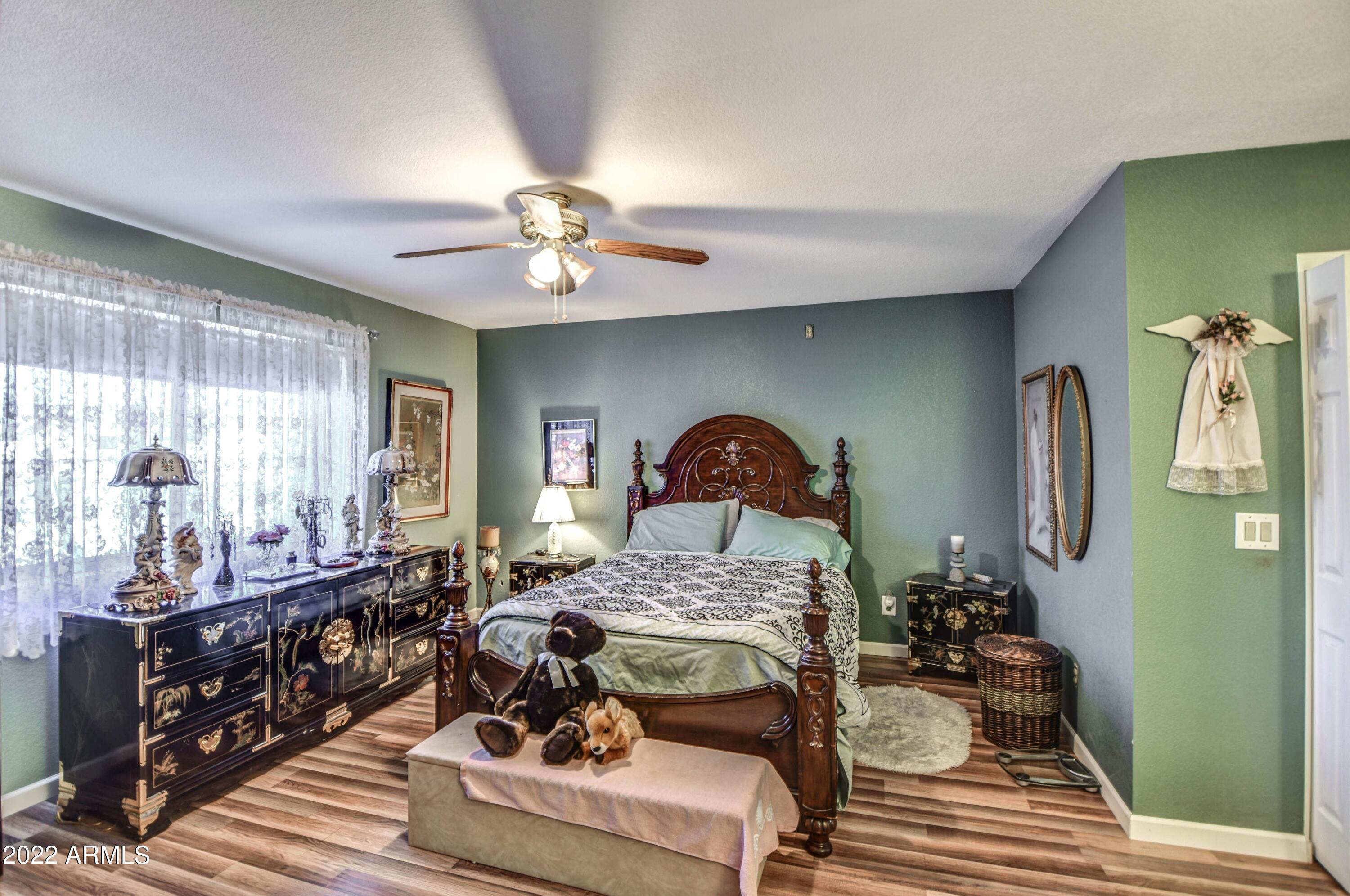 231 W 22ND Avenue