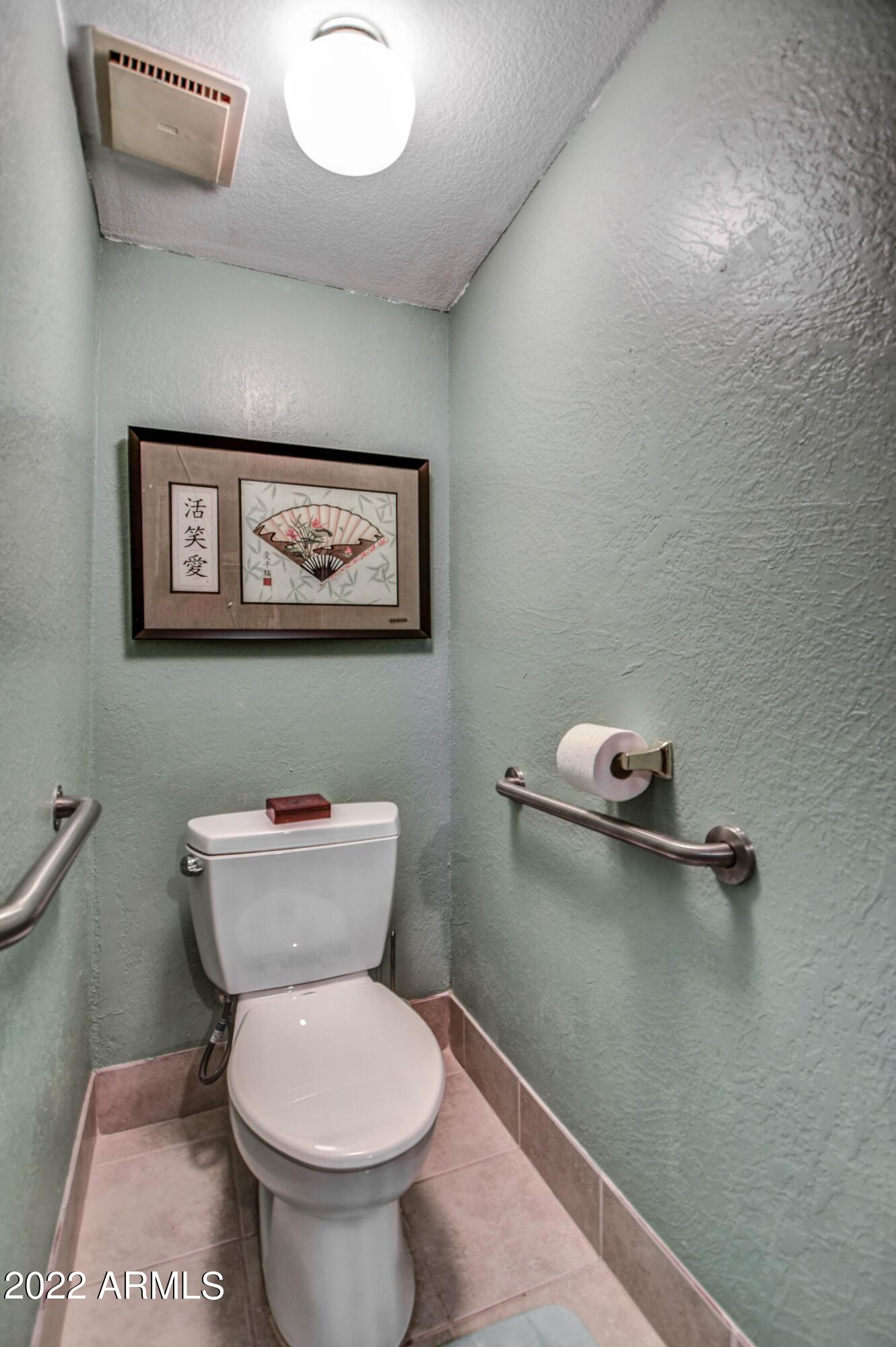 231 W 22ND Avenue