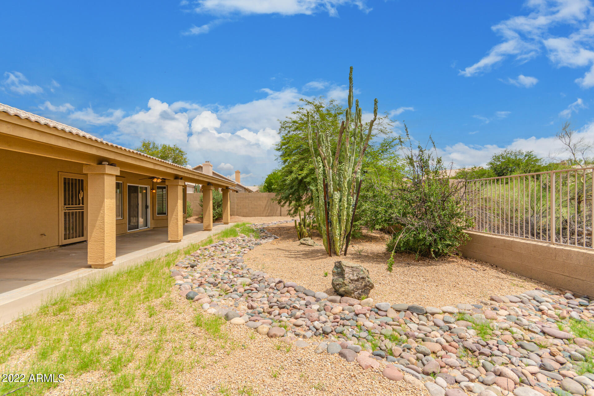 4239 E RANCHO TIERRA Drive
