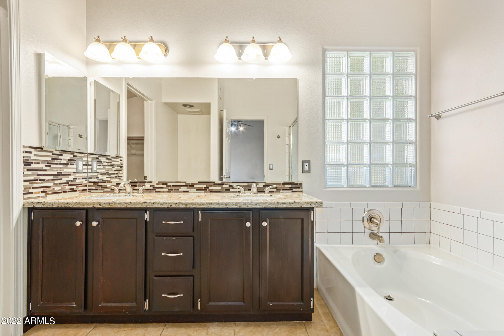 4239 E RANCHO TIERRA Drive