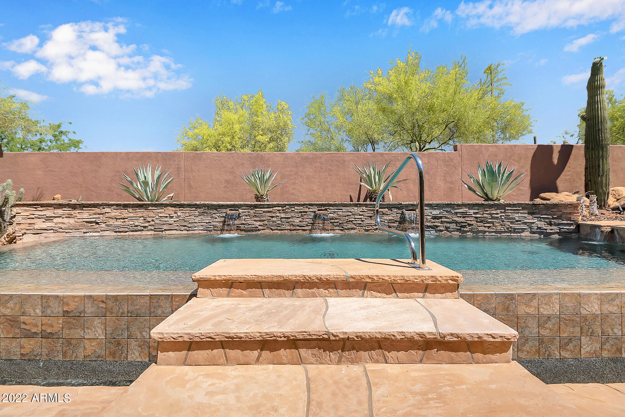 2354 W SHADOW GLEN Court