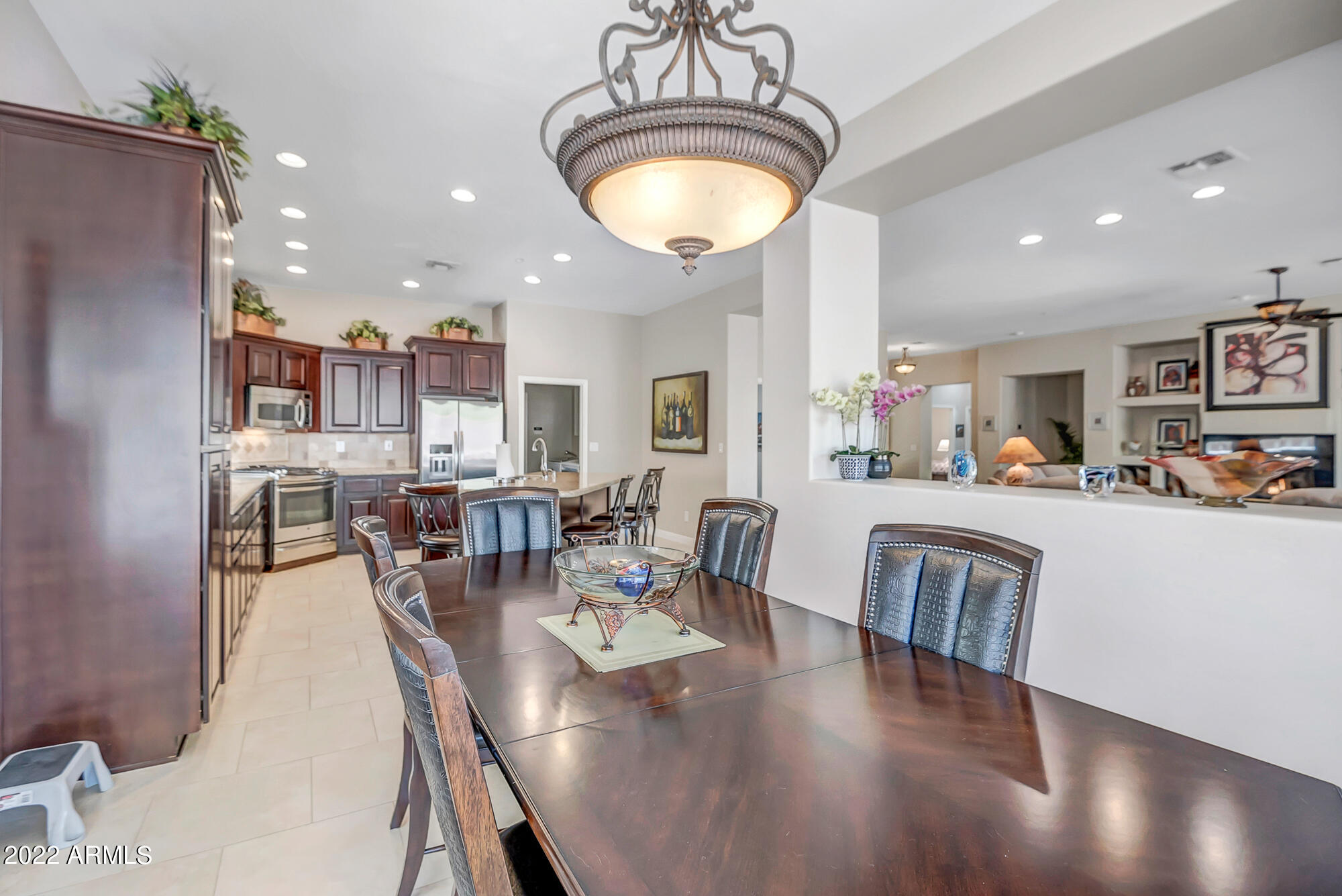 2354 W SHADOW GLEN Court
